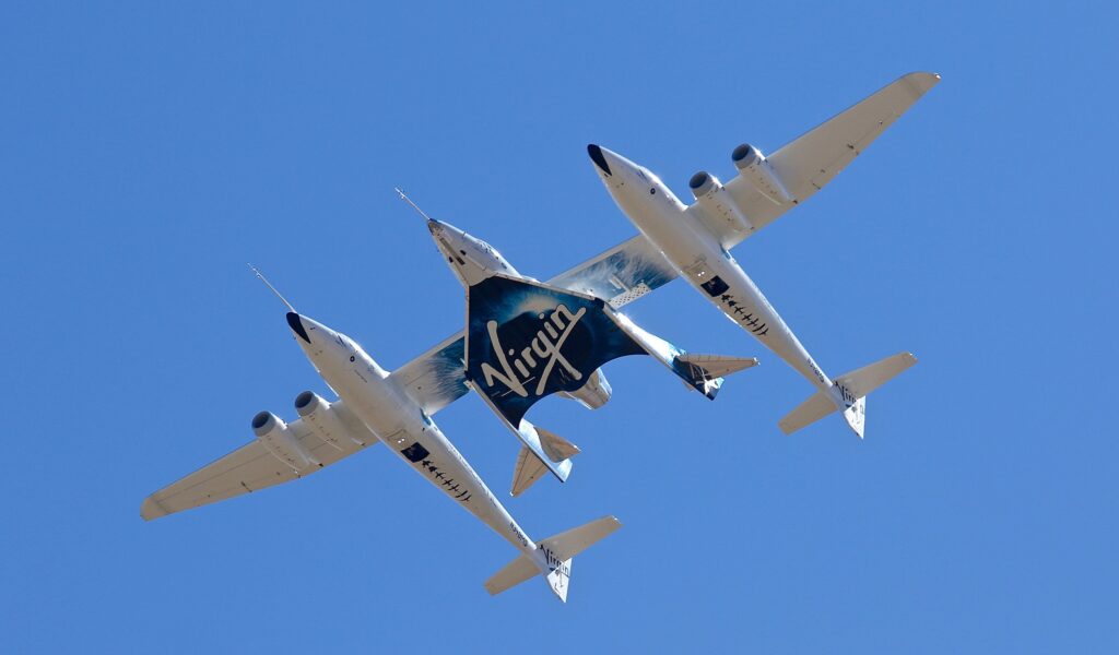 Sir Richard Branson Flies Into Space on Virgin Galactic Flight (Video)